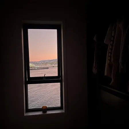 1 Bedroom With Seaview 5 Minute Walk To Centre! טרומסה