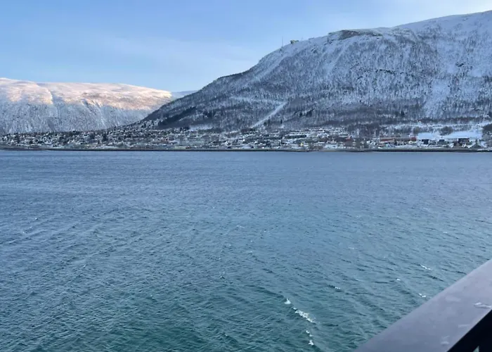 1 Bedroom With Seaview 5 Minute Walk To Centre! Apartamento Tromsø